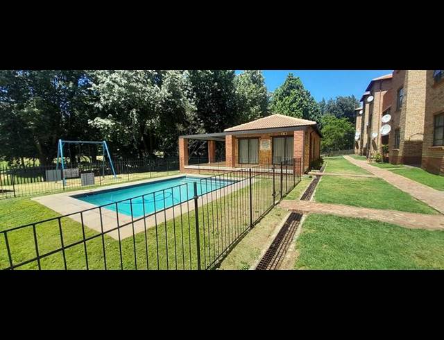 2 BEDROOM APARTMENT FOR SALE IN WELTEVREDEN PARK